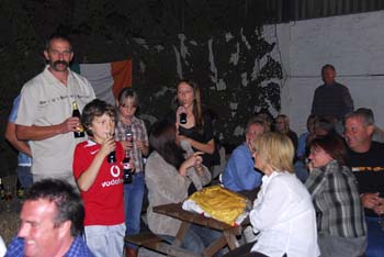 054 El Commandante and party