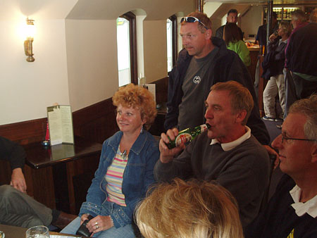 P5080367 Billy must be tellin' a story