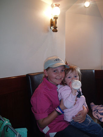 P5080372 Emma & Clhoe
