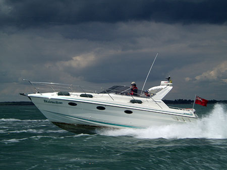 P5090479 Distraction under the Solent storm